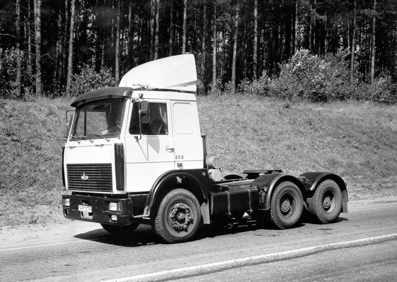 МАЗ-64229